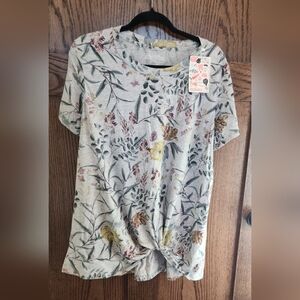 Latched Mama Gray Floral Short Sleeve Twist Front Tee
